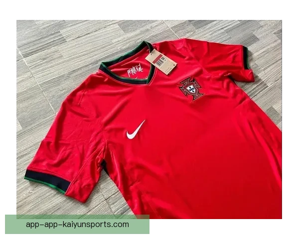 足球赛事现场直播中的球衣设计与品牌推广趋势分析